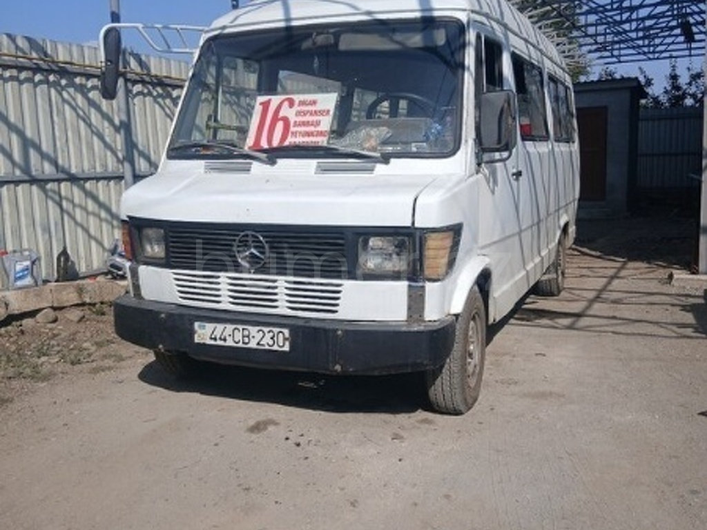 Mercedes 208 D 1995 Dizel 90 444000 km Mikroavtobuslar Mexanika