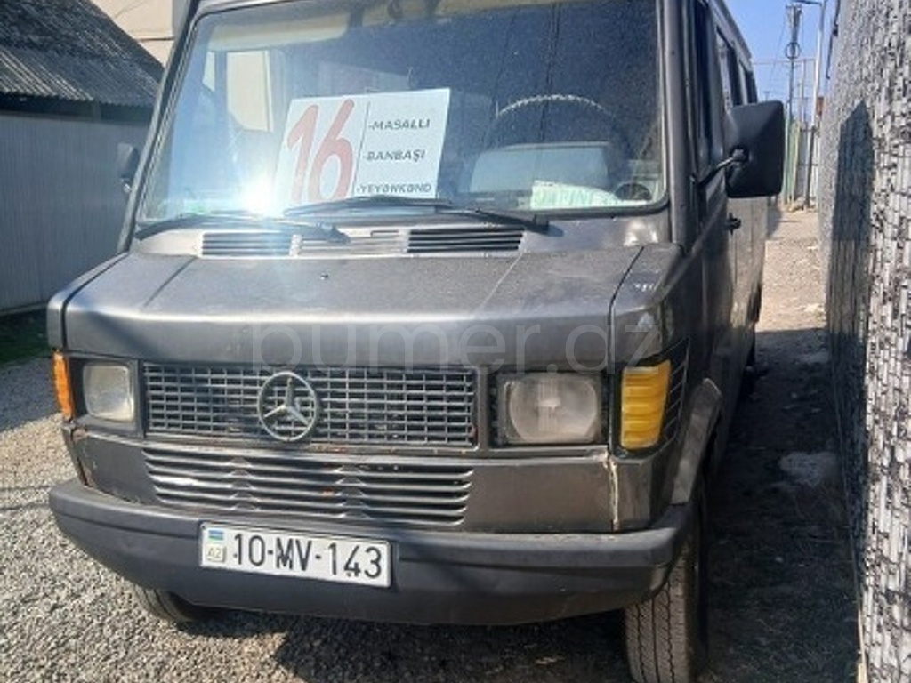 Mercedes 208 D 1995 Dizel 111 440000 km Mikroavtobuslar Mexanika