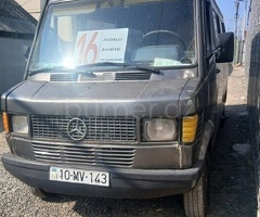 Mercedes 208 D 1995 Dizel 111 440000 km Mikroavtobuslar Mexanika