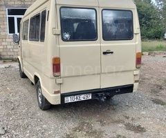 Mercedes 208 D 1990 Dizel 150 400000 km Mikroavtobuslar Mexanika
