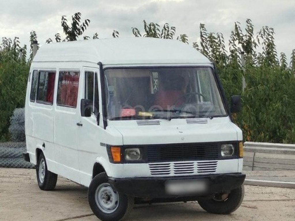 Mercedes 208 D 1992 Dizel 76 496335 km Mikroavtobuslar Mexanika