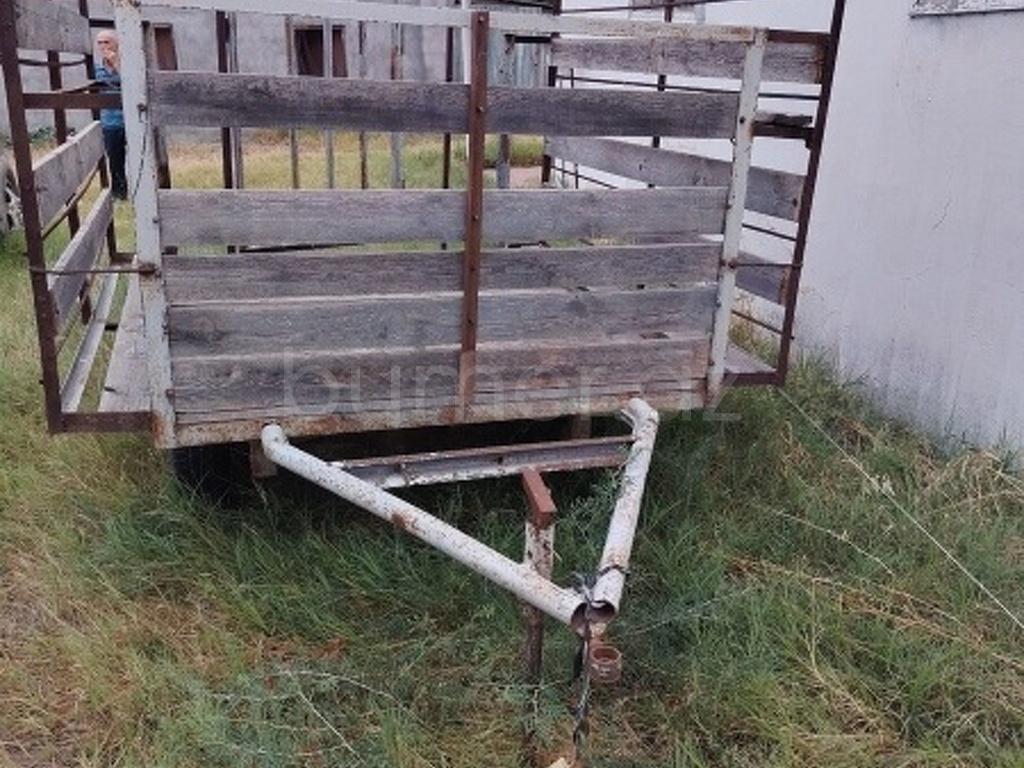 2000 Kiçik yük qoşquları