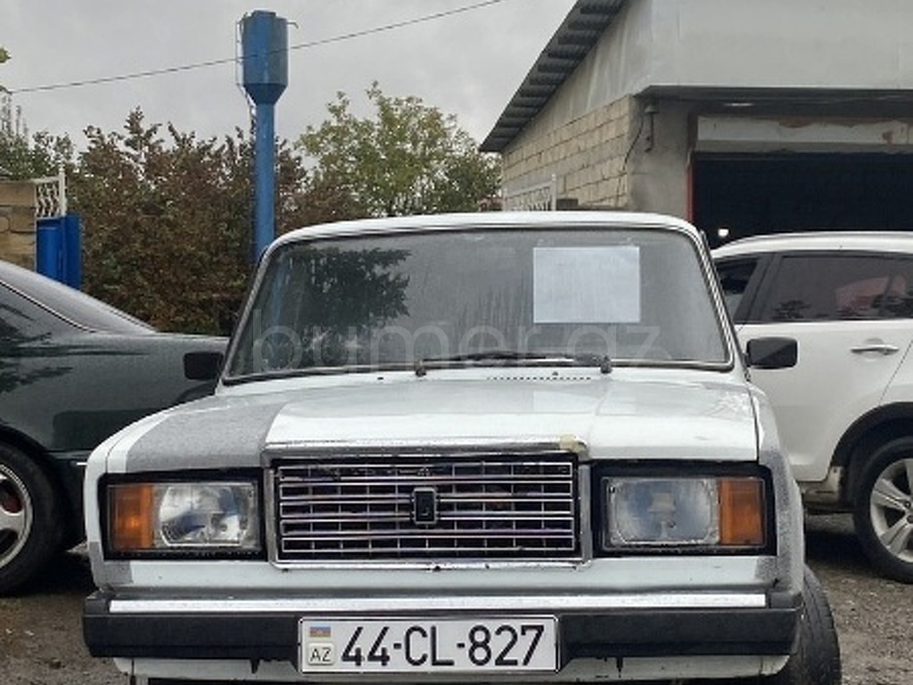 LADA (VAZ) 2107 2008 Benzin 75 Sedan 78000 km Mexanika