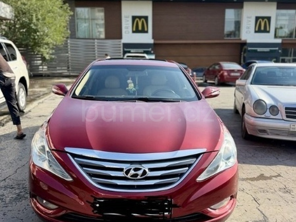 Hyundai Sonata 2014 Benzin 154 Sedan 233000 km Avtomat
