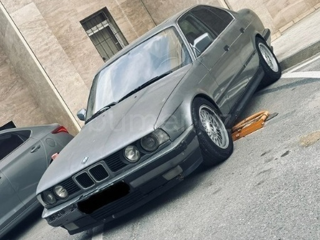 BMW 5-series 520 1991 Benzin 150 Sedan 302 km Mexanika