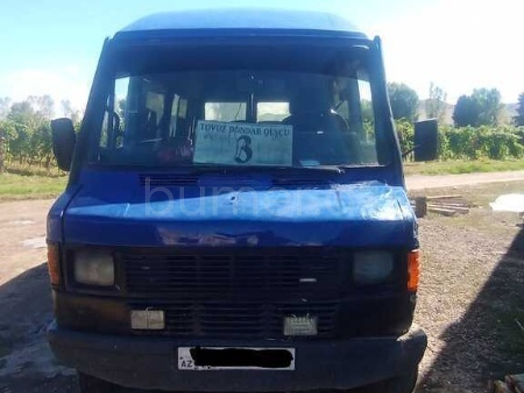 Mercedes 208 D 1991 Dizel 79 500000 km Mikroavtobuslar Mexanika