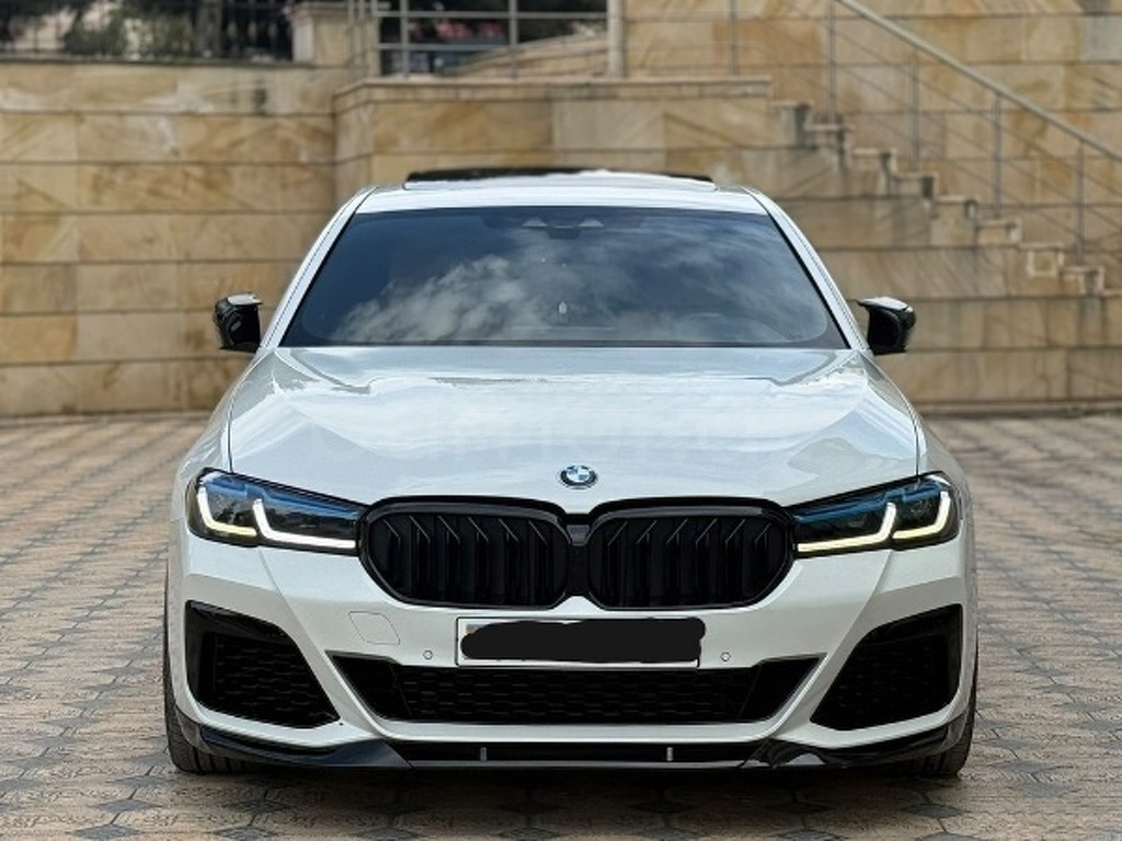 BMW 5-series 530 2018 Benzin 252 Sedan 160000 km Avtomat