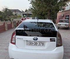 Toyota Prius 2015 Hibrid 98 Filtbek 322000 km Avtomat