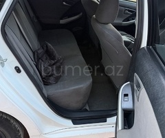 Toyota Prius 2015 Hibrid 98 Filtbek 322000 km Avtomat
