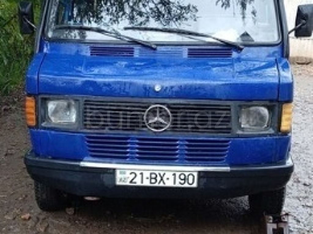 Mercedes 208 D 1992 Dizel 105 380000 km Mikroavtobuslar Mexanika
