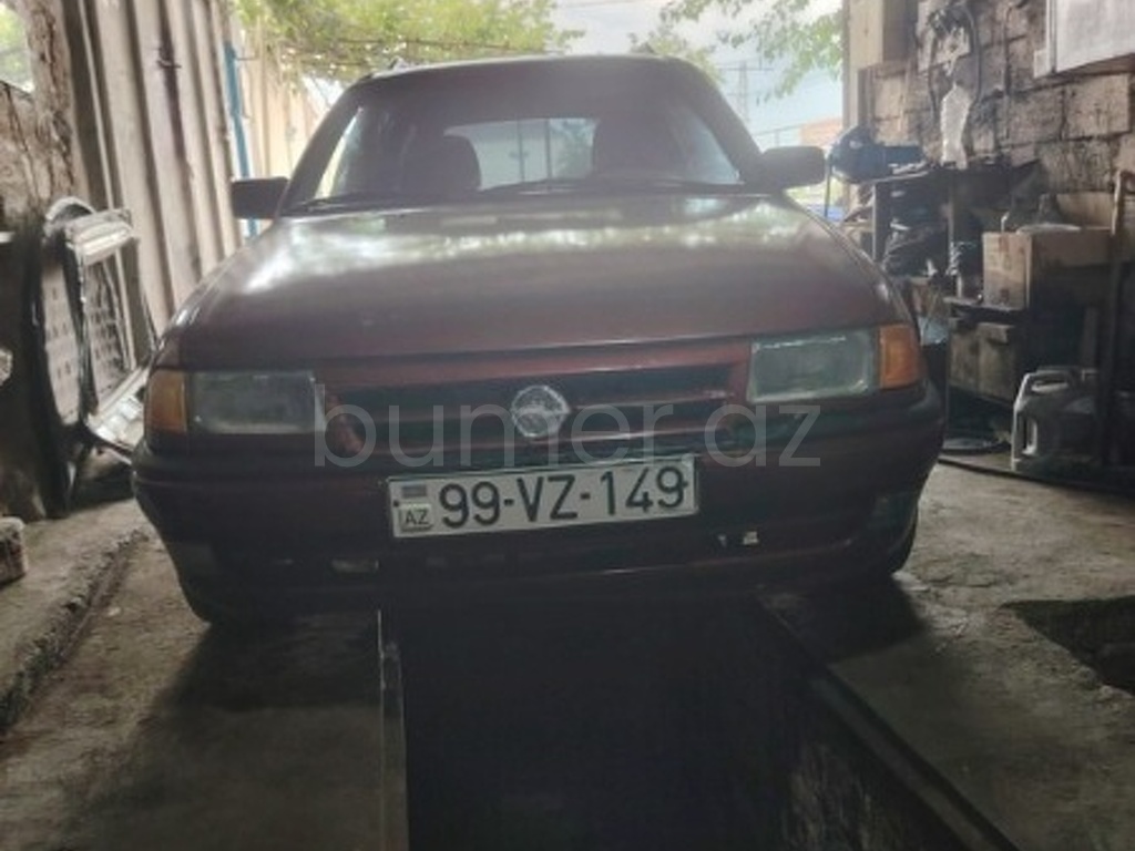 Opel Astra 1993 Benzin 71 Universal 300000 km Mexanika