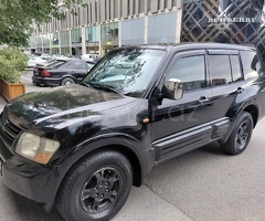 Mitsubisi Pajero 2002 Benzin 180 Offoard / SUV 300000 km Avtomat