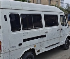 Mercedes 208 D 1992 Dizel 90 356984 km Mikroavtobuslar Mexanika