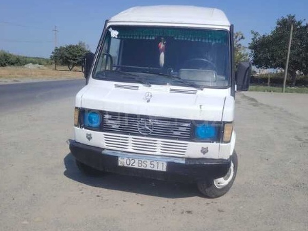 Mercedes 208 D 1993 Dizel 82 150000 km Mikroavtobuslar Mexanika