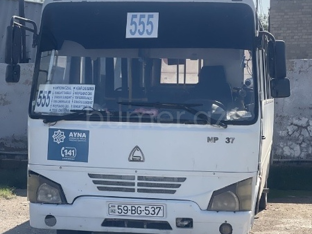 Isuzu NP 37 2011 Dizel 170 500000 km Avtobuslar Mexanika