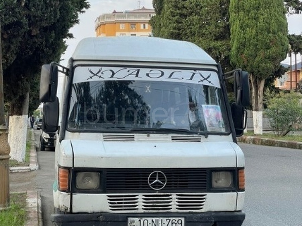 Mercedes 208 D 1994 Dizel 83 200000 km Mikroavtobuslar Mexanika