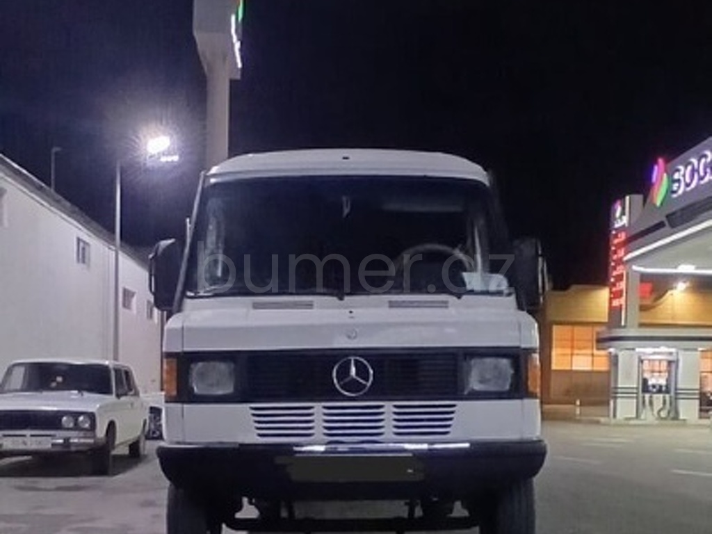 Mercedes 208 D 1994 Dizel 79 670000 km Mikroavtobuslar Mexanika