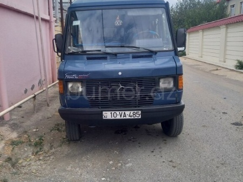Mercedes 208 D 1994 Dizel 150 398000 km Mikroavtobuslar Mexanika
