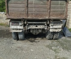 MARKALAR ZIL 130 1980 Benzin 150 300000 km Mexanika