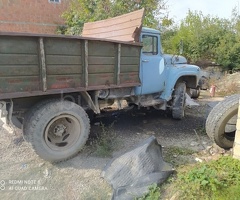 MARKALAR ZIL 130 1980 Benzin 150 300000 km Mexanika