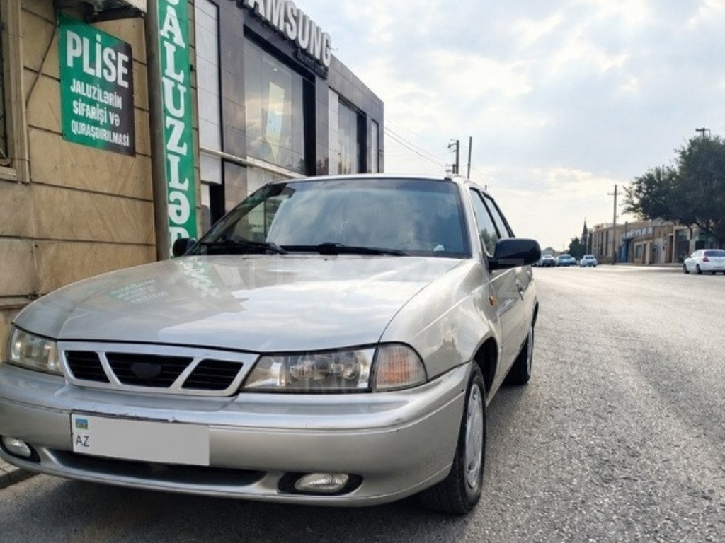 Daewo Nexia 2007 Benzin 85 Sedan 400000 km Mexanika