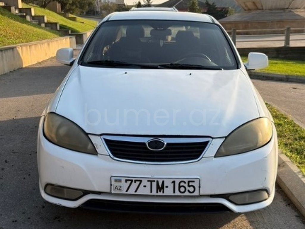 Daewo Gentra 2014 Benzin 107 Sedan 258400 km Mexanika