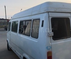 Mercedes 208 D 1989 Dizel 83 690000 km Mikroavtobuslar Avtomat