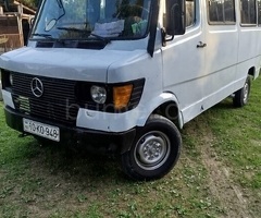 Mercedes 208 D 1993 Dizel 100 350000 km Mikroavtobuslar Mexanika