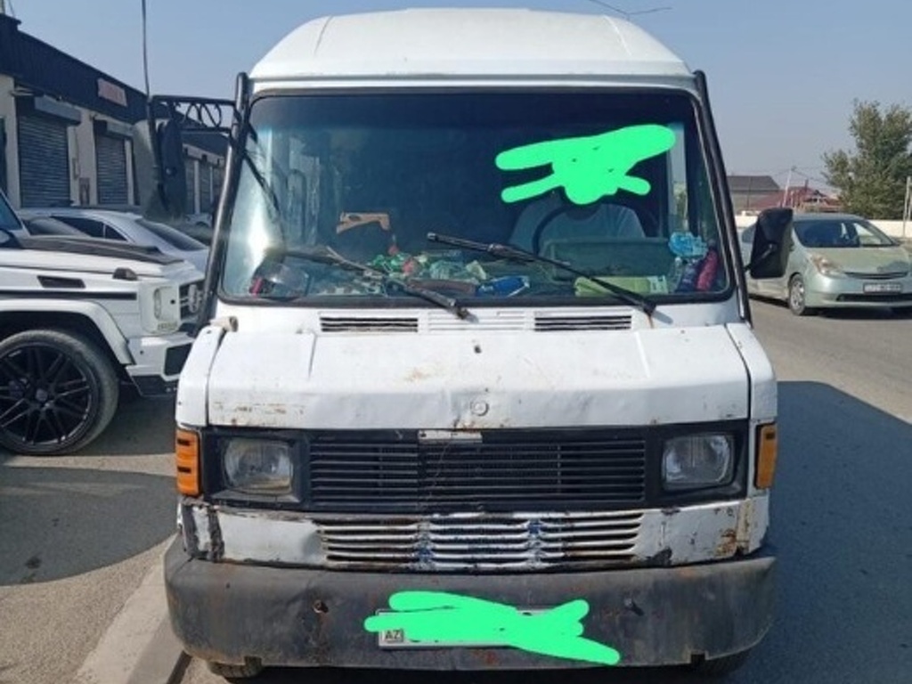 Mercedes 208 D 1994 Dizel 115 358487 km Mikroavtobuslar Mexanika