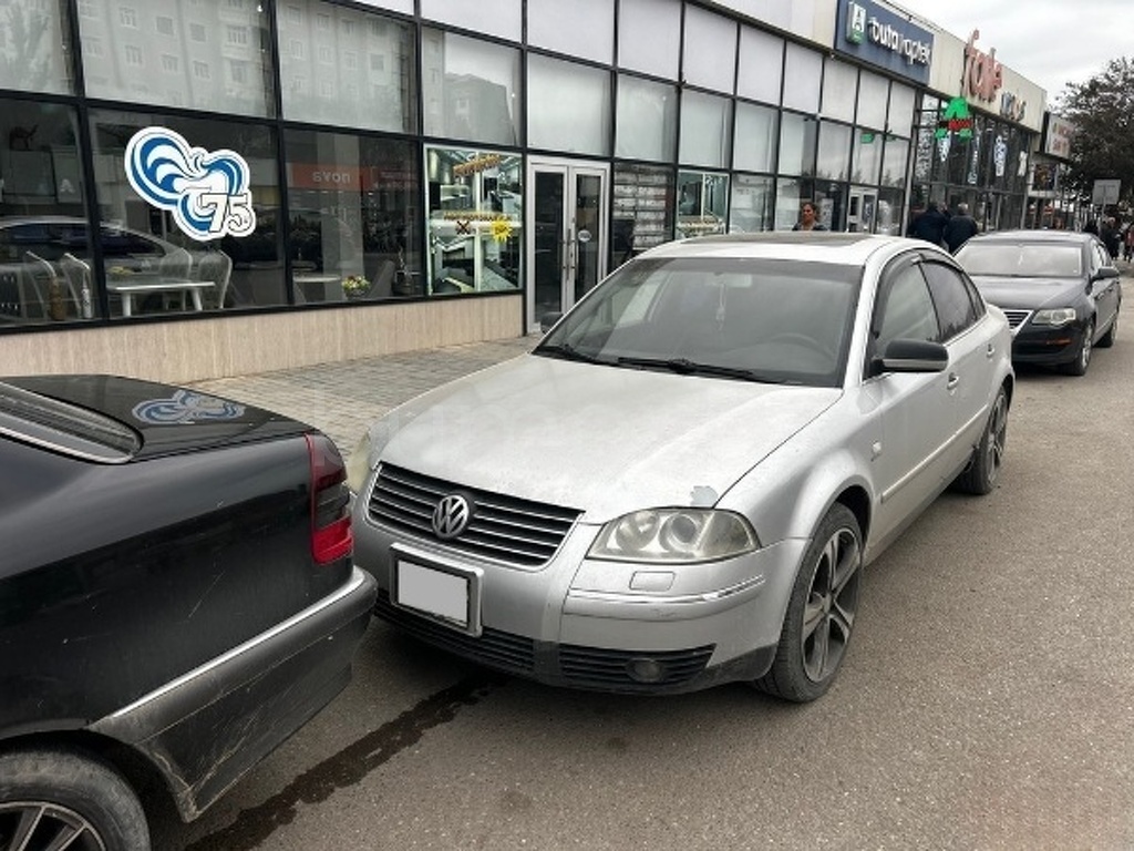 Volkswagen Passat 2002 Benzin 170 Sedan 420000 km Avtomat