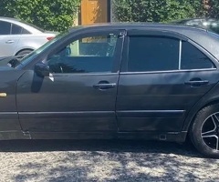 Mercedes E Class, 1995, 2.3L, 154784 km, Avtomat