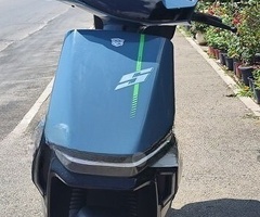 Moped, 2024
