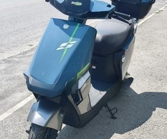 Moped, 2024