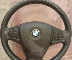Sükan hissələri, BMW X3 sükanı