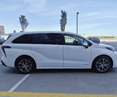 Toyota  Sienna, 2021, 2.5L, 36000 km, Avtomat