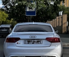 Audi S5, 2010, 4.2L, 137212 km, Avtomat