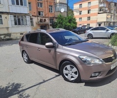 Kia  Ceed, 2011, 1.6L, 220000 km, Mexanika