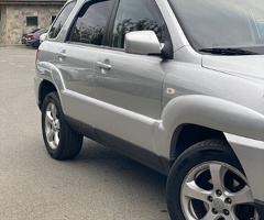 Kia  Sportage, 2009, 2.0L, 192000 km, Avtomat