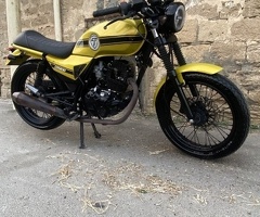 Motosiklet, 2023, 0.20L, 12000 km