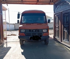 1990, 2.0L, 32547 km, Mexanika