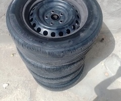 Şinlər və disklər, Toyota Camry" təkərləri 215/60 R16