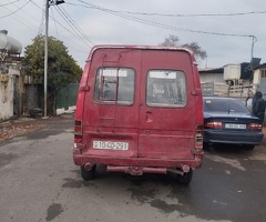 1990, 2.5L, 182000 km, Mexanika