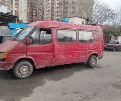 1990, 2.5L, 182000 km, Mexanika