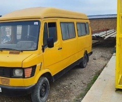1991, 2.3L, 217000 km, Mexanika