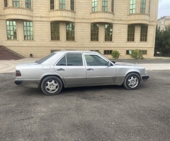 Mercedes E Class  E 220, 1993, 2.2L, 389000 km, Avtomat