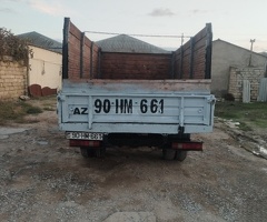 330200  , 1998, 250000 km