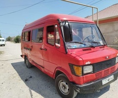 1989, 794000 km