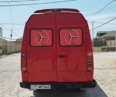 1989, 794000 km