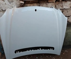Ban-Kuza hissələr, Mercedes Benz kapot
