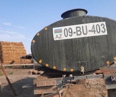 2000, Qara